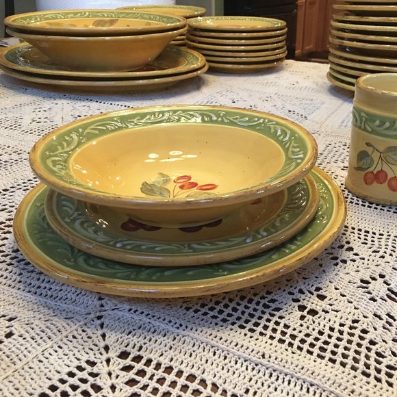 COPY - Chris Madden Marsala Home Collection for JC Penney 16-Piece Dinner Set - Picture 6 of 15